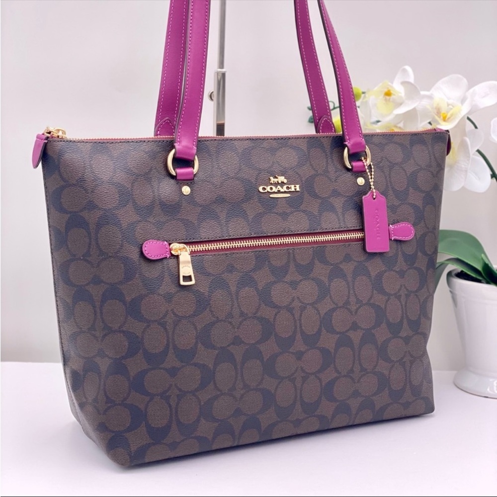 Coach Gallery Tote In Signature Canvas New - Picture 13 of 15